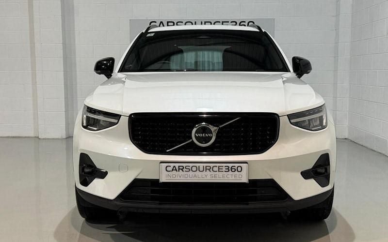 Used Volvo XC40 Plus 163 HP (119 kW) 2025 SUV