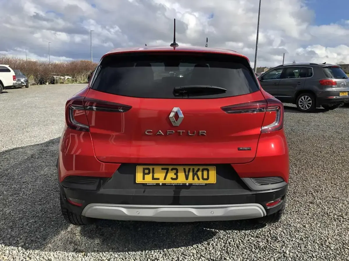 Gebraucht Renault Captur Evolution 140 PS (102 kW) 2024 Rot SUV