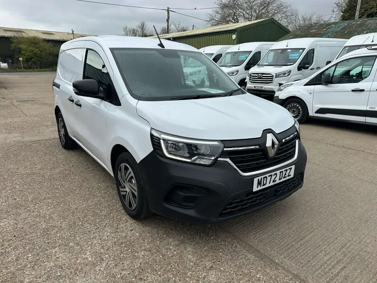 Usado Renault Kangoo 2022 Blanco Monovolumen