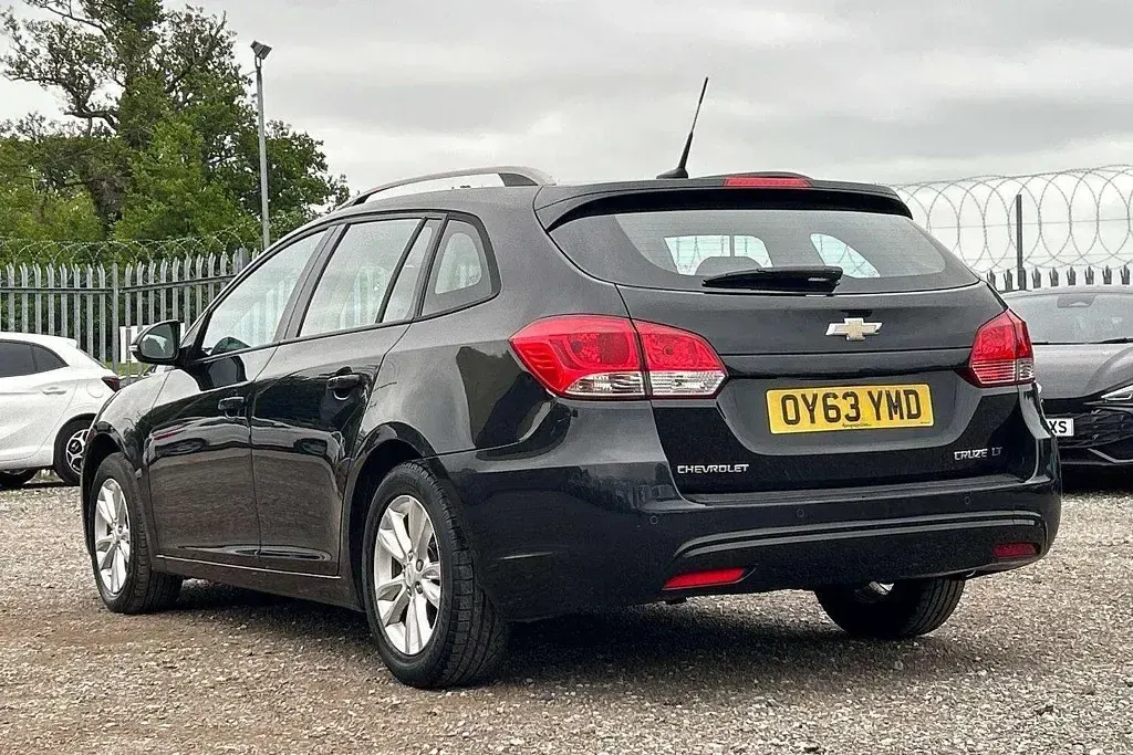 Used Chevrolet Cruze LT 2013 Black Estate
