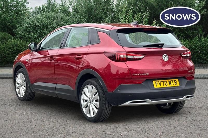 Used Vauxhall Grandland X Elite 130 HP (95 kW) 2020 Dark ruby red SUV