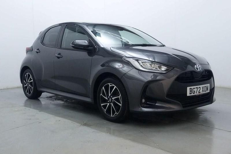 Used Toyota Yaris Hybrid Design 116 HP (85 kW) 2022 Grey Hatchback