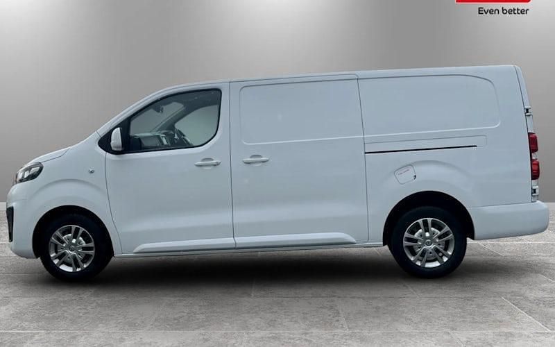 Used Vauxhall Vivaro Sportive 101 HP (74 kW) 2022 MPV