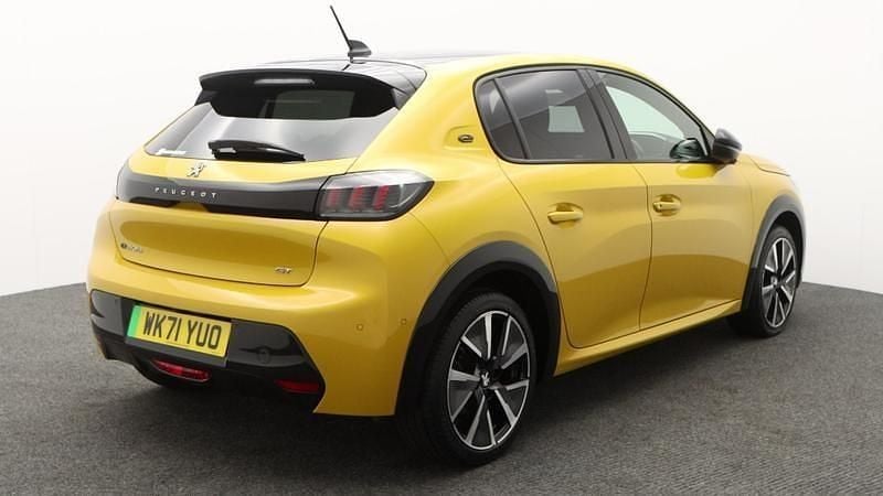 Used Peugeot e-208 Premium 100 kW (136 HP) 2021 Yellow Hatchback