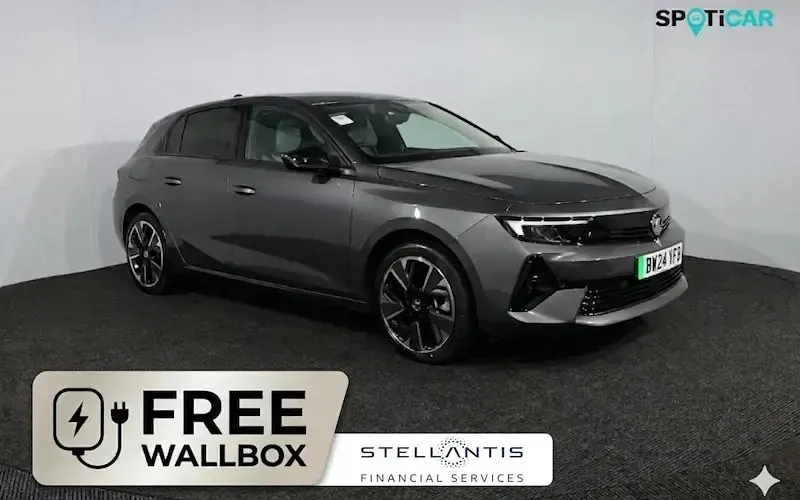 Second-hand Vauxhall Astra 114 kW (156 CP) 2025 Hatchback