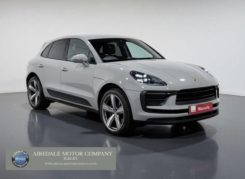 Used Porsche Macan 265 HP (194 kW) 2023 Grey SUV