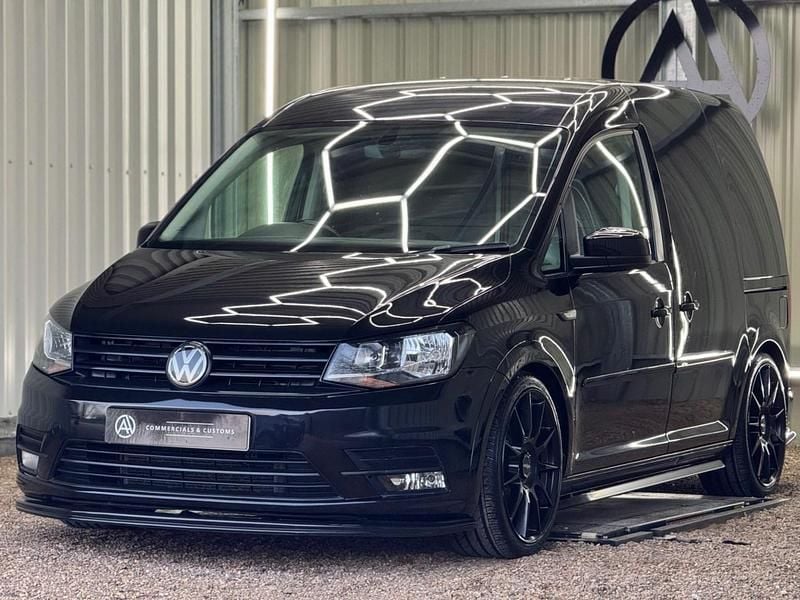 Used VW Caddy Highline 102 HP (75 kW) 2019 Black MPV