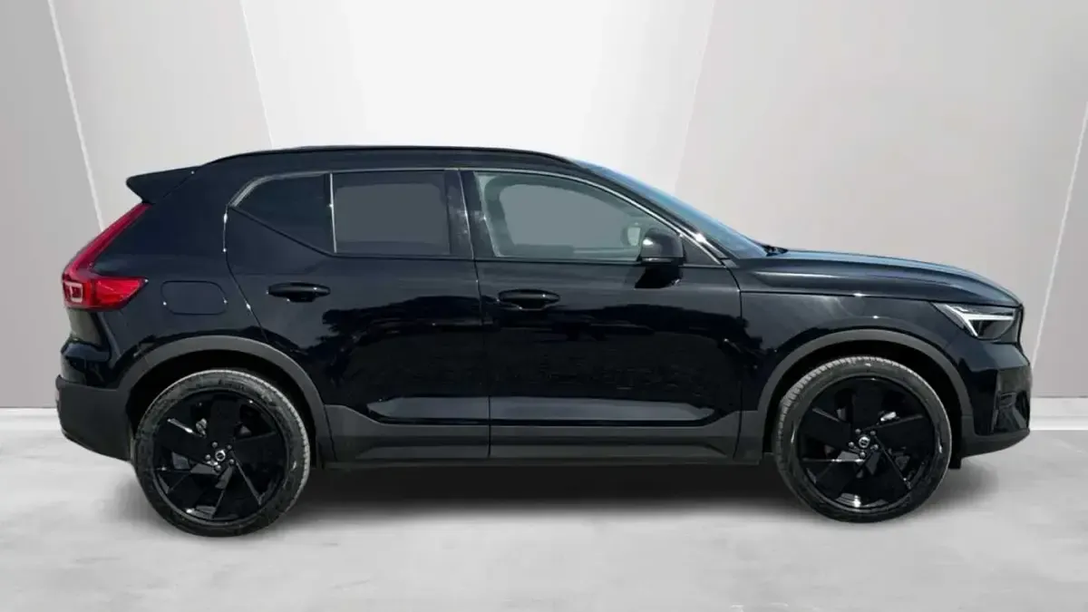 Used Volvo XC40 Plus 194 HP (142 kW) 2025 SUV