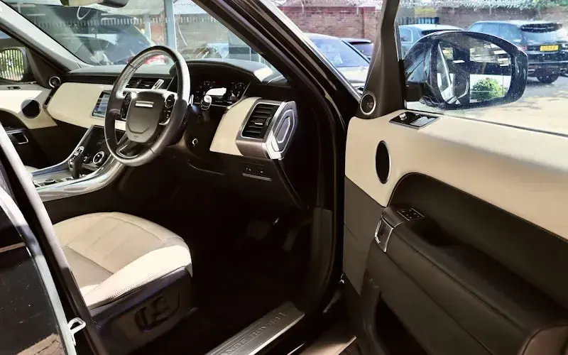 Used Land Rover Range Rover Sport HSE 400 HP (294 kW) 2021 Black SUV