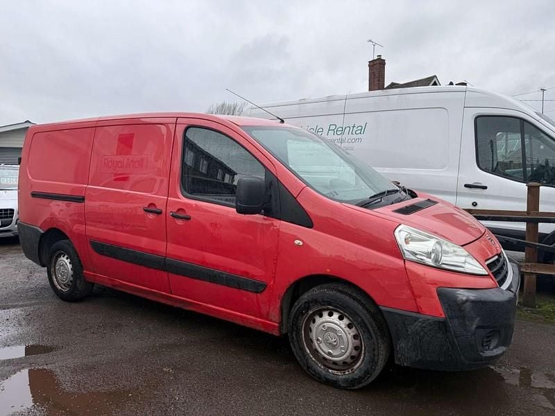 Red Used 2014 Peugeot Expert Van | £2,495 (Good price) - Image 1/4