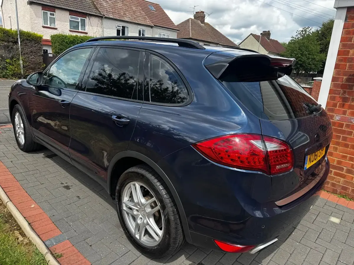 Used Porsche Cayenne 245 HP (180 kW) 2011 Blue SUV