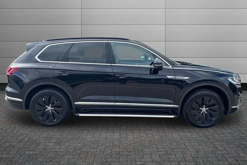 Used VW Touareg SEL 286 HP (210 kW) 2020 Black SUV