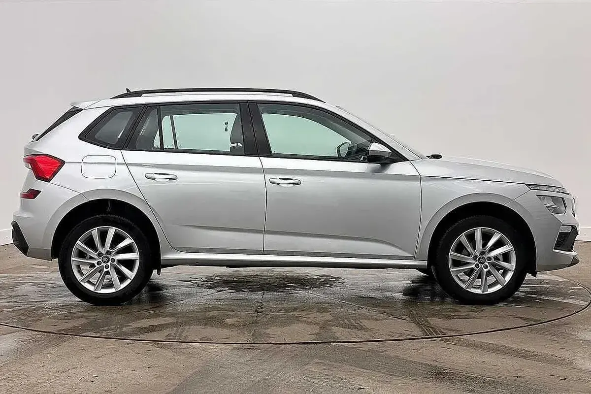 Used Skoda Kamiq SE 94 HP (69 kW) 2025 Brilliant silver metallic SUV