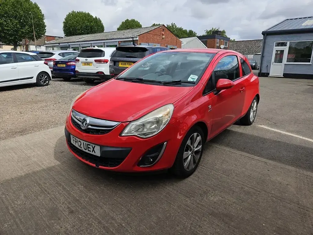 Used Vauxhall Corsa Active 65 HP (47 kW) 2012 Red Hatchback