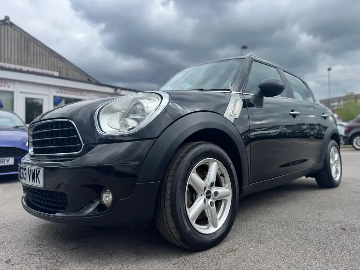 Begagnad Mini ONE 2013 Svart Halvkombi