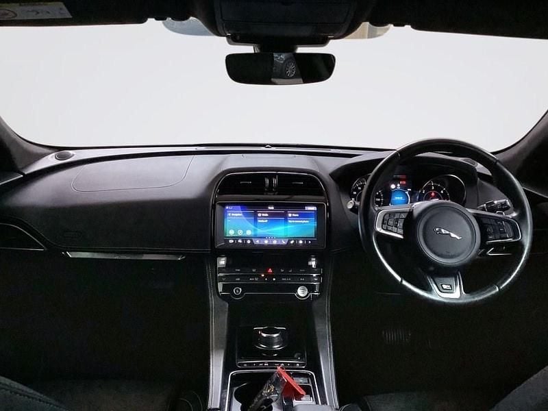 Used Jaguar F-Pace R-Sport 180 HP (132 kW) 2019 Black SUV