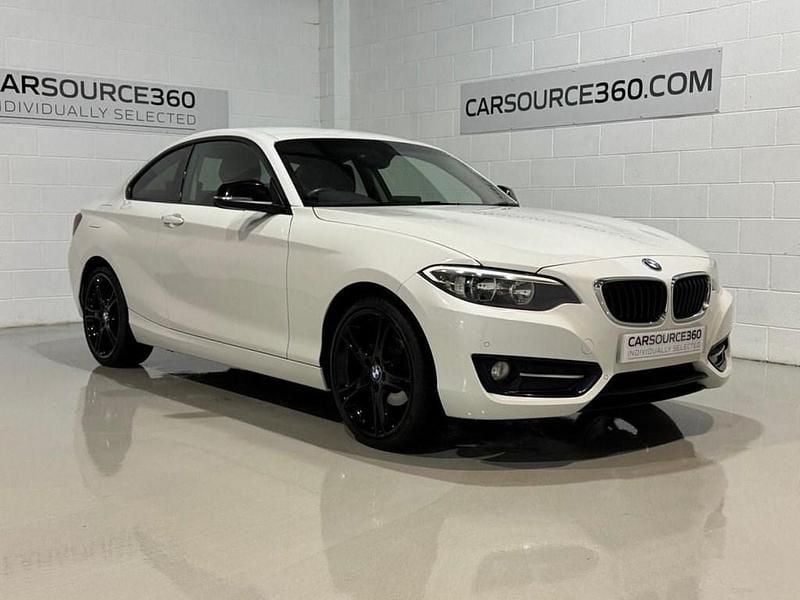 Used BMW 218 Sport Line 136 HP (100 kW) 2016 White Coupe