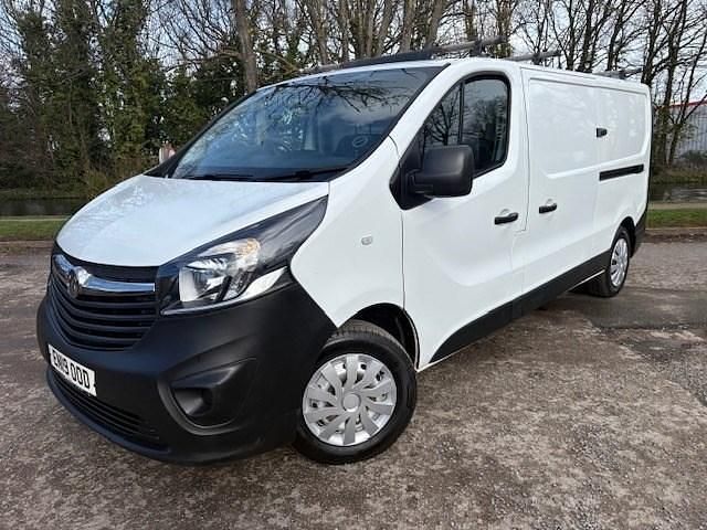 Used Vauxhall Vivaro 120 HP (88 kW) 2019 White MPV