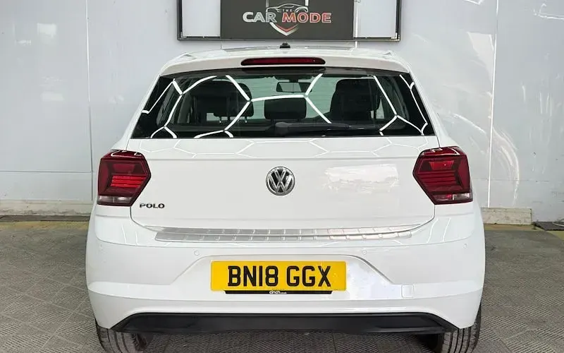 Used VW Polo SE 95 HP (69 kW) 2018 Beige Hatchback