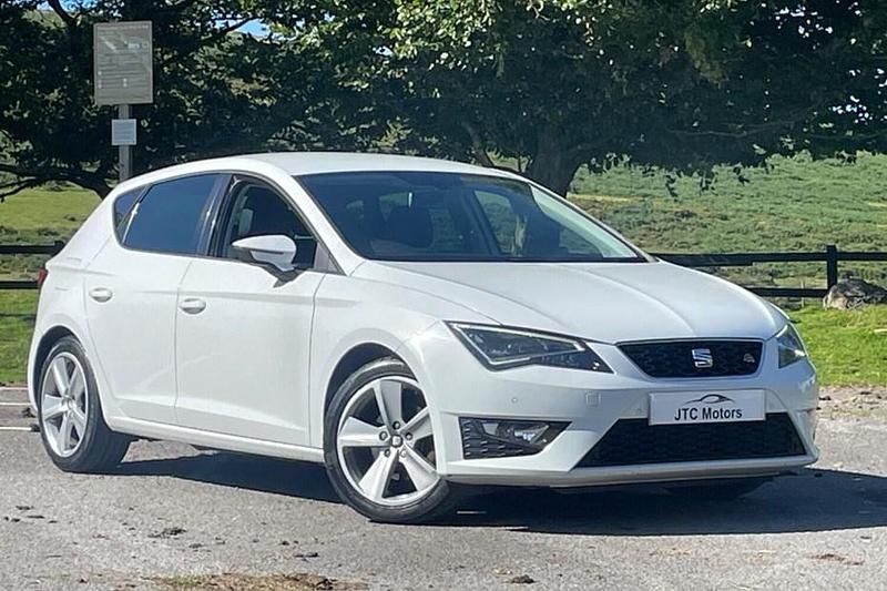 White Used 2016 Seat Leon FR Hatchback | £8,495 (Fair price) - Image 1/1
