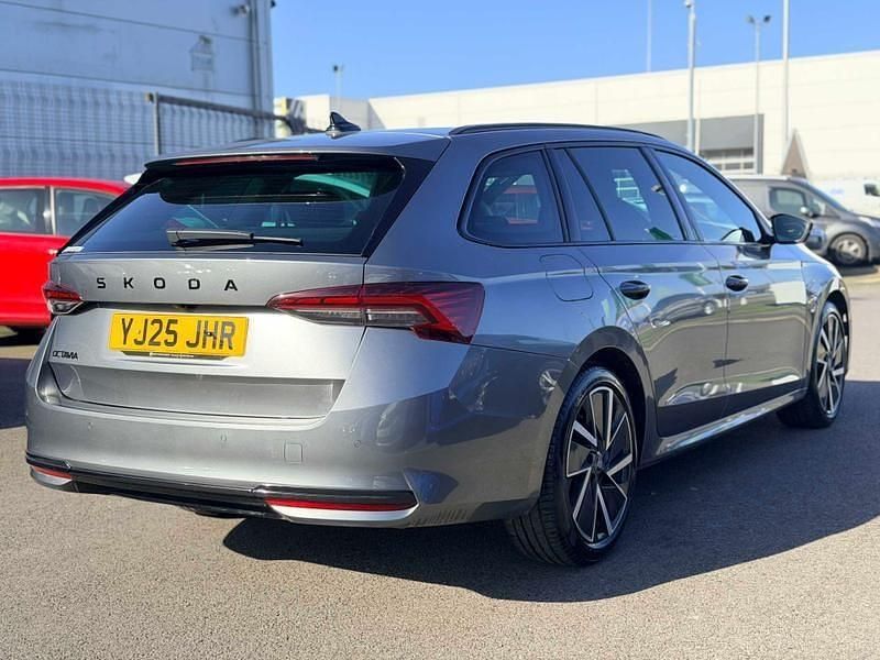 Used Skoda Octavia SportLine 110 HP (80 kW) 2025 Grey Estate