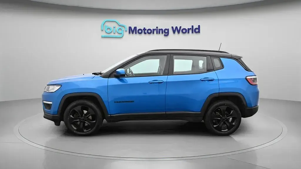 Usado Jeep Compass Night Eagle 140 CV (102 kW) 2021 Azul SUV