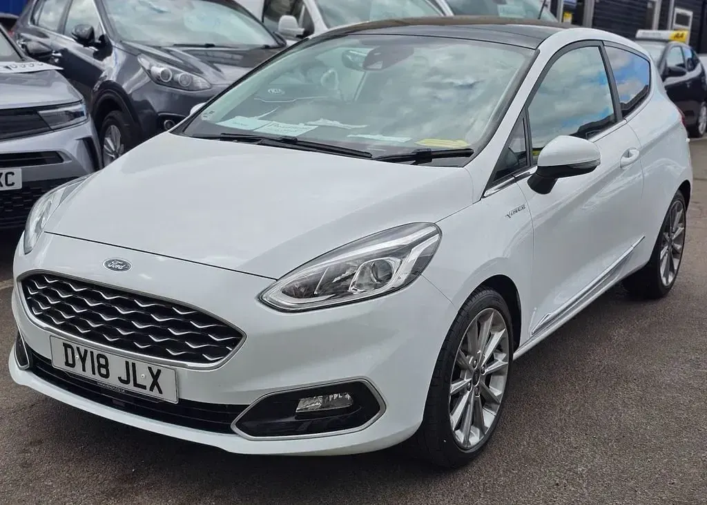 Second-hand Ford Fiesta Vignale 140 CP (102 kW) 2018 Alb Hatchback