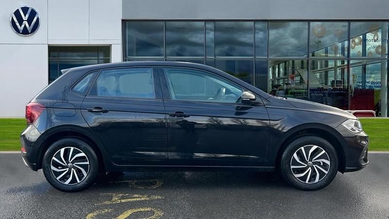 New VW Polo Life 95 HP (69 kW) 2025 Deep black pearl Hatchback