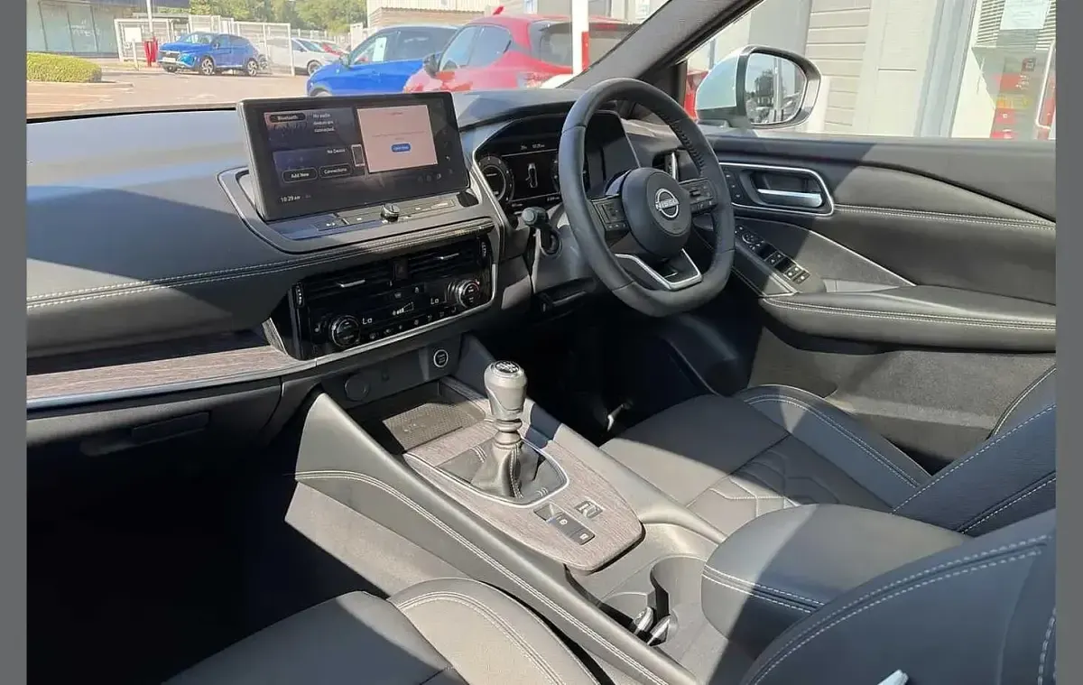 New Nissan Qashqai Tekna 138 HP (101 kW) 2025 White SUV
