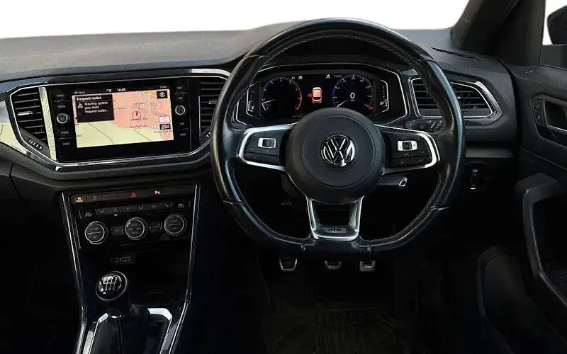 Used VW T-Roc R-line 150 HP (110 kW) 2018 Yellow SUV