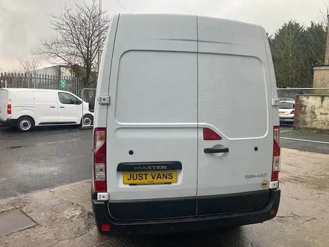Usado Renault Master Business 2023 Branco Monovolume