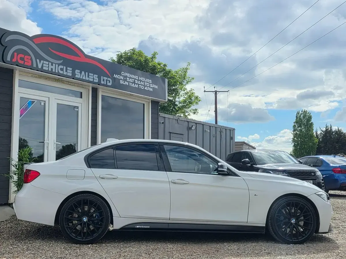 Begagnad BMW 335 M Sport 313 HK (230 kW) 2014 Vit Sedan