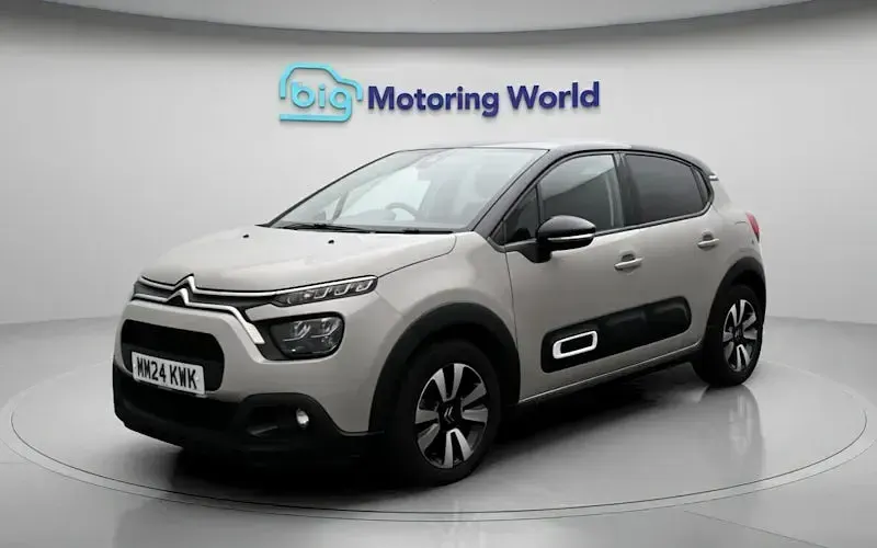 Używany Citroën C3 PureTech 83 KM (61 kW) 2024 Szary Hatchback