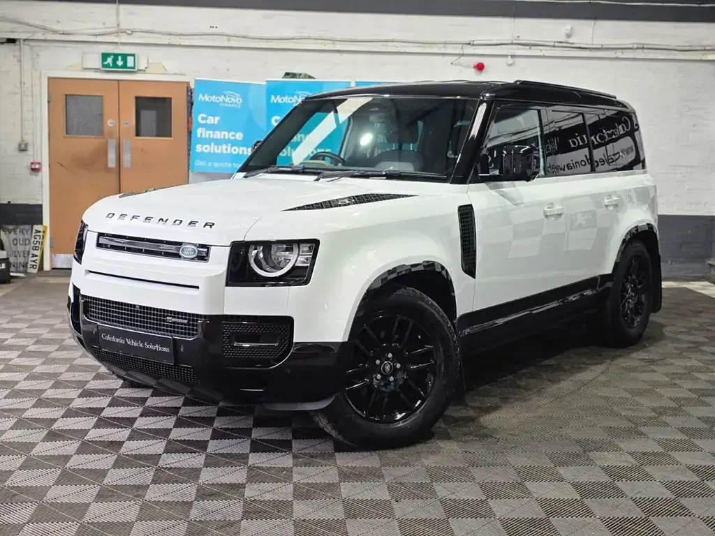 Used Land Rover Defender Dynamic 250 HP (183 kW) 2021 White SUV