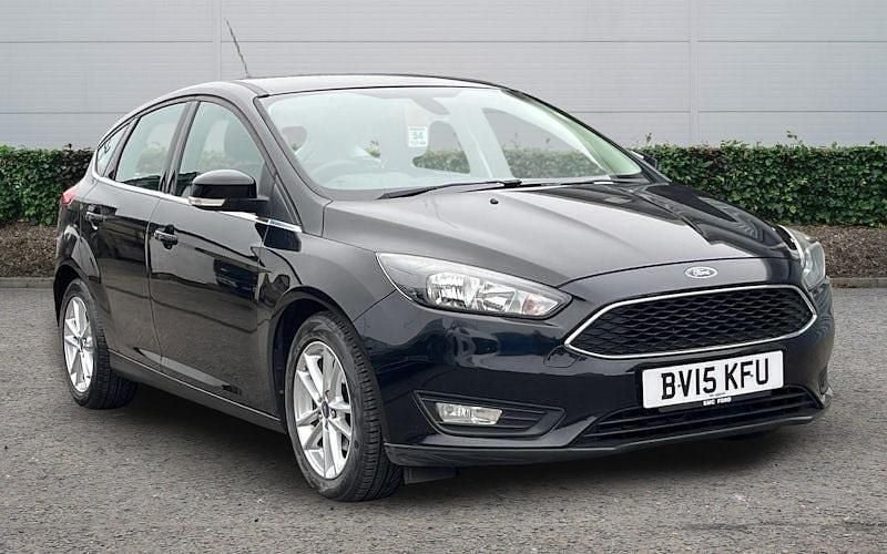 Used Ford Focus Zetec 125 HP (91 kW) 2015 Black Hatchback