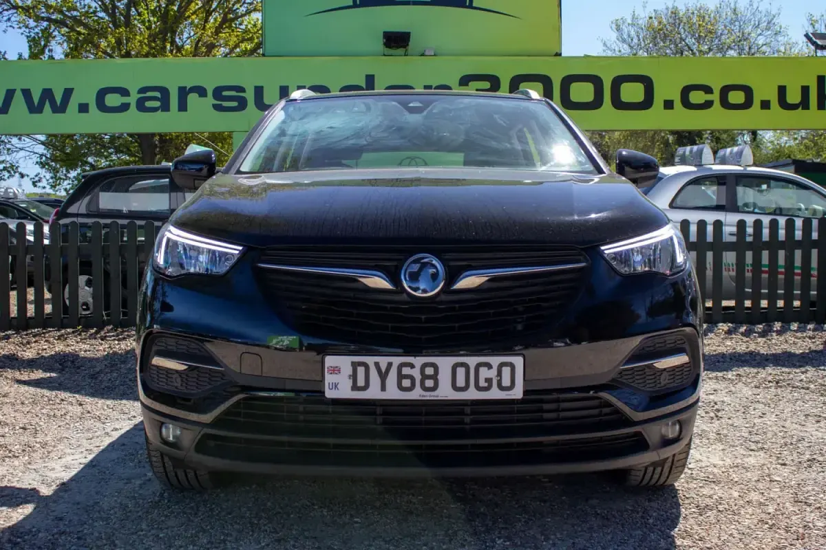 Usado Vauxhall Grandland X S 120 HP (88 kW) 2018 Preto SUV
