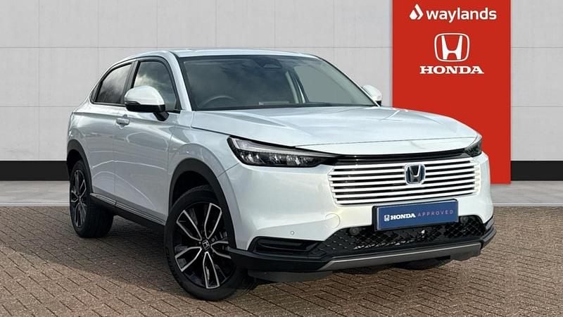 Used Honda HR-V Elegance 131 HP (96 kW) 2025 White SUV