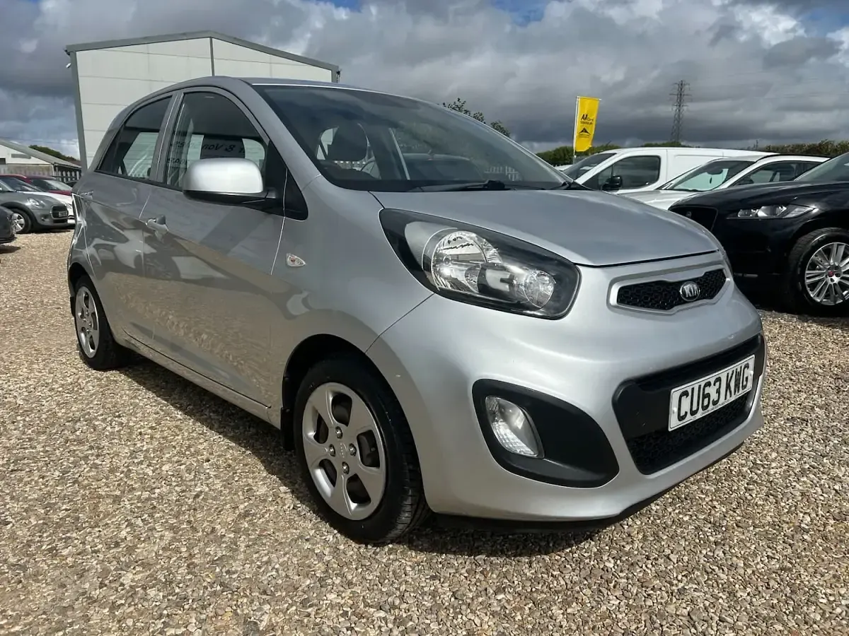 Used Kia Picanto Air 68 HP (50 kW) 2013 Silver Hatchback