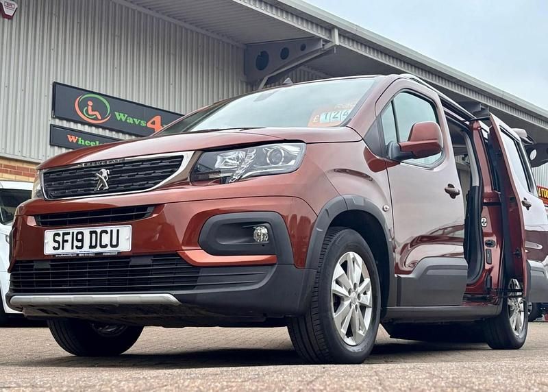 Bronze Used 2019 Peugeot Rifter Allure MPV | £12,495 (Fair price) - Image 1/4