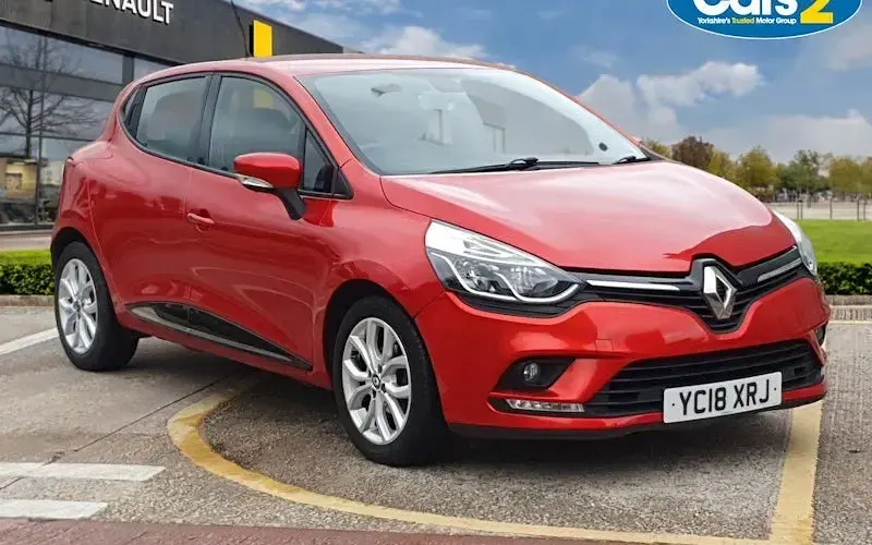 Begagnad Renault Clio IV Dynamique 90 HK (66 kW) 2018 Halvkombi
