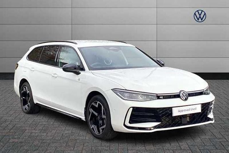 White Used 2024 VW Passat R-line Estate | £30,758 (Fair price) - Image 1/4