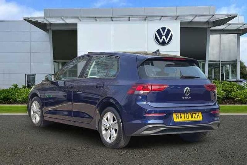 Used VW Golf VIII Life 130 HP (95 kW) 2020 Blue Hatchback