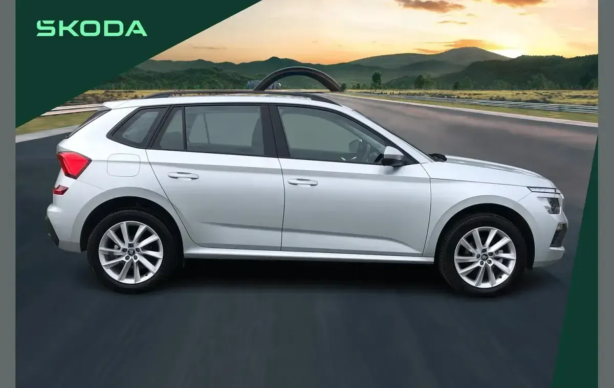 Begagnad Skoda Kamiq SE 115 HK (84 kW) 2025 Silver SUV