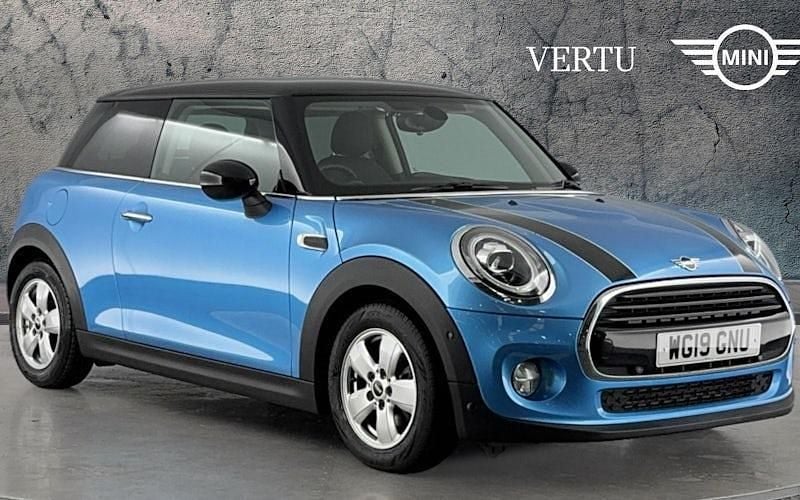 Used 2021 Mini Cooper Classic Hatchback | £12,501 (Good price) - Image 1/4