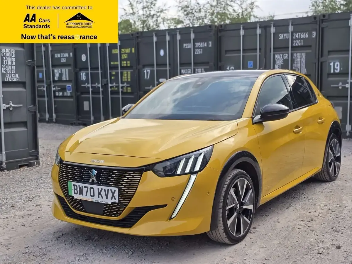 Used Peugeot e-208 GT 100 kW (136 HP) 2021 Yellow Hatchback
