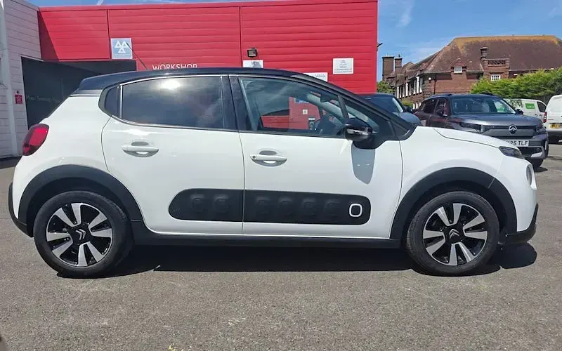 Used Citroën C3 Flair 110 HP (80 kW) 2020 White Hatchback