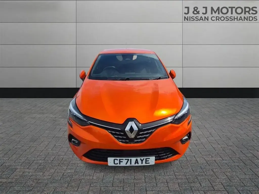 Used Renault Clio Version S 90 HP (66 kW) 2021 Orange Hatchback