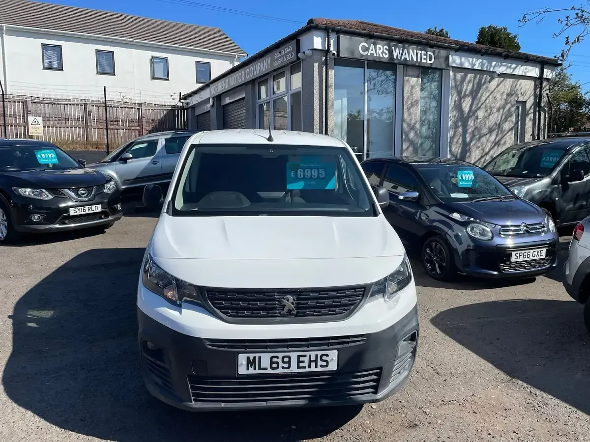 Used Peugeot Partner 131 HP (96 kW) 2019 White MPV