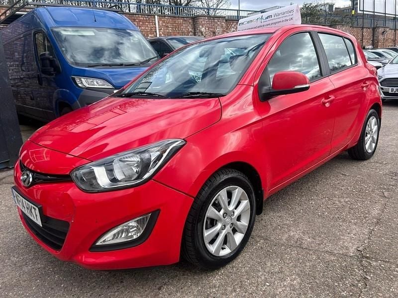 Używany Hyundai i20 Active 2014 Czerwony Hatchback