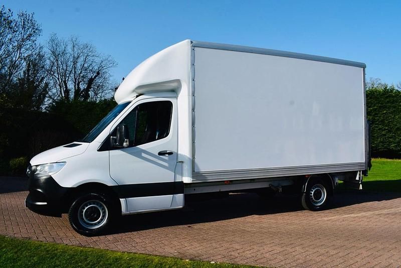 Used Mercedes Sprinter Progressive 148 HP (108 kW) 2022 White Van